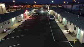 Motel - Newly Renovated - 23 Rooms - In Ridgecrest