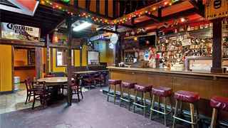 Bar, Tavern With 48 Liquor License - High Net