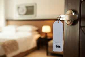 35 Room Franchised Motel w/Living Qtrs & Garage