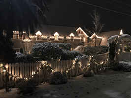 christmas-lighting-services-company-for-sale-in-washington