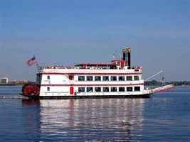 Paddlewheel Boat Cruises & Special Events